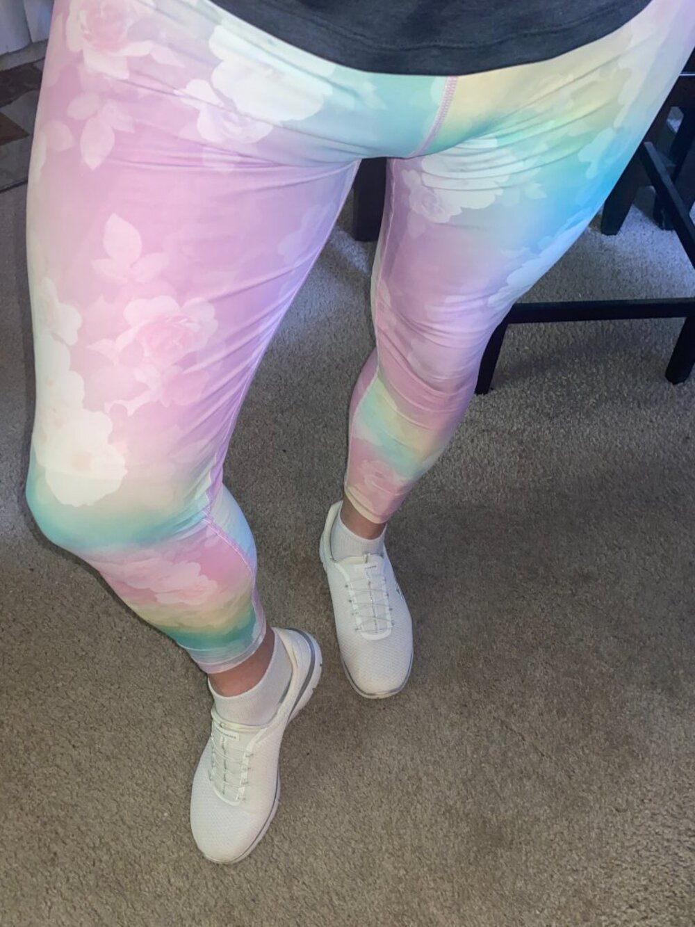 Worn Victoria's Secret Large White and Pink floral leggings - Picture 4 of 6